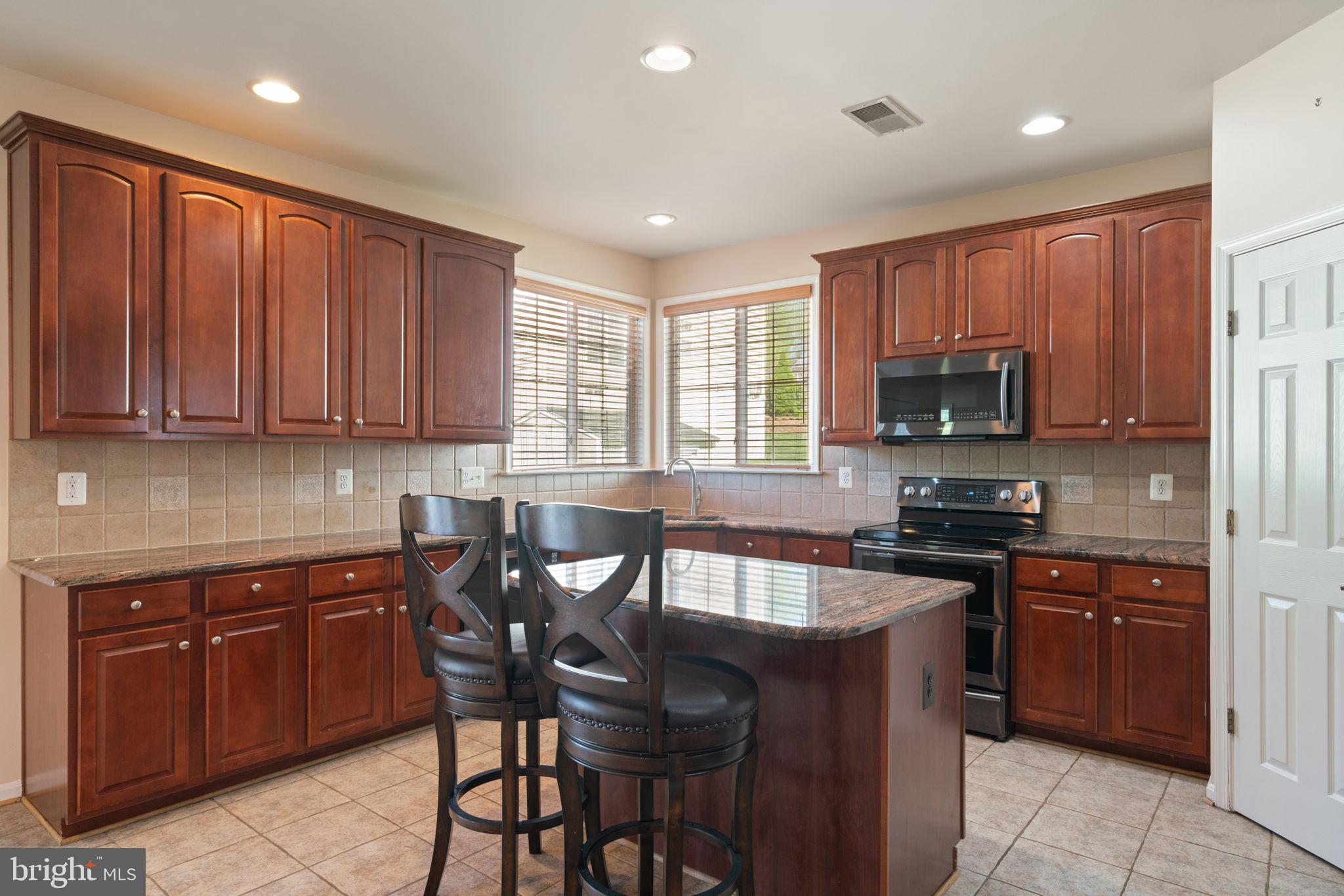 SARATOGA HUNT - Residential