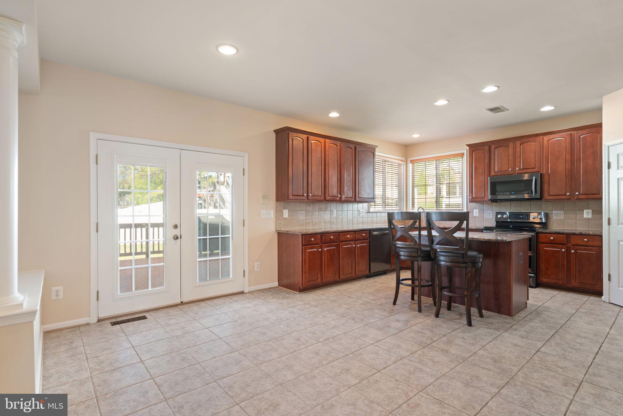 SARATOGA HUNT - Residential