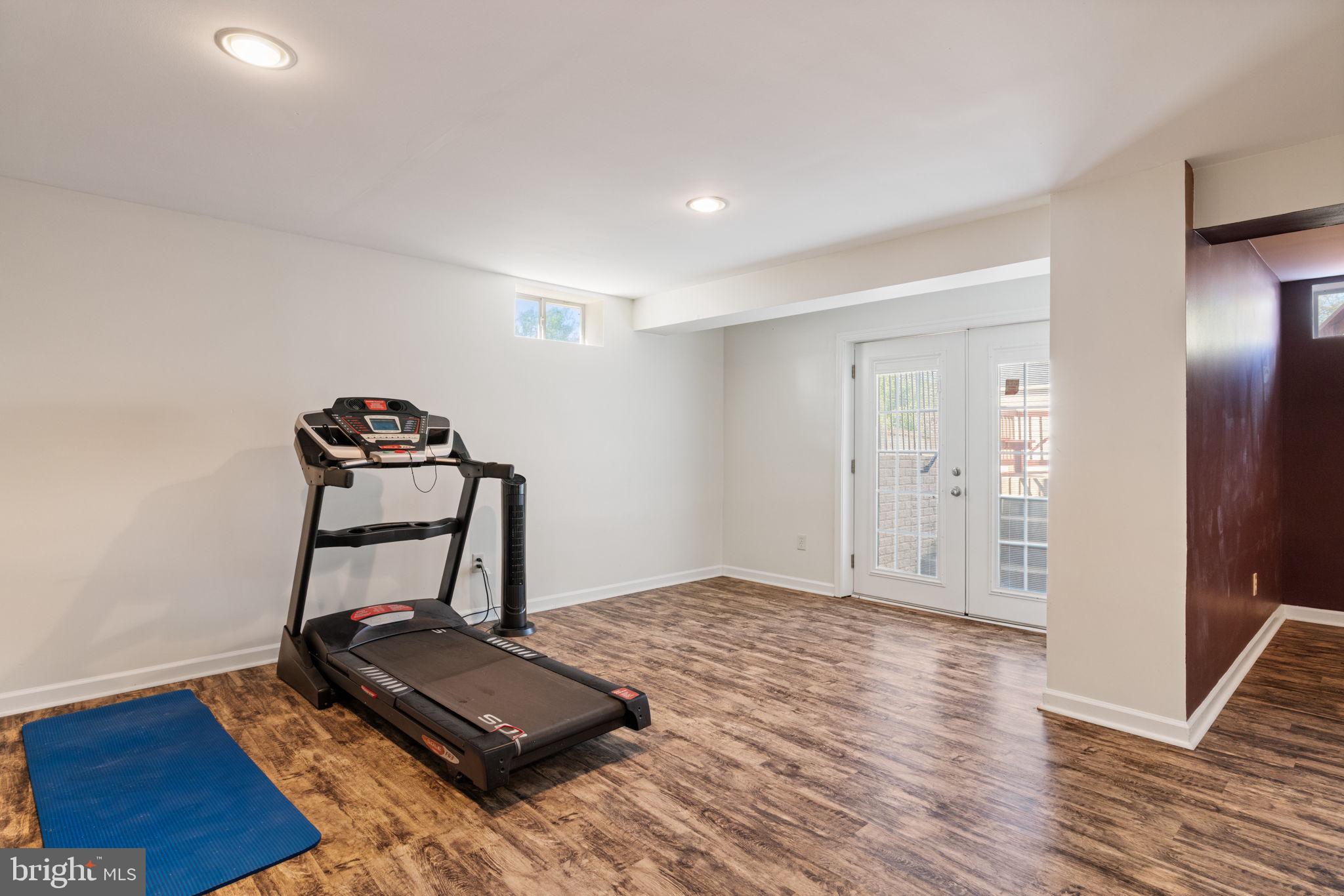 SARATOGA HUNT - Residential