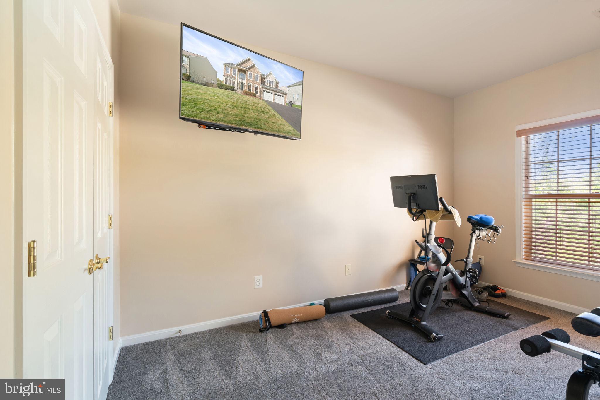 SARATOGA HUNT - Residential