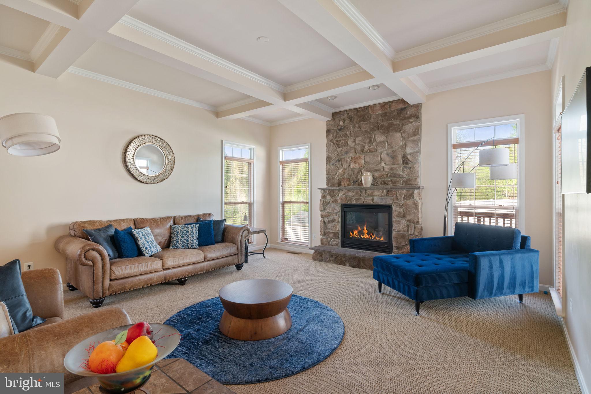 SARATOGA HUNT - Residential