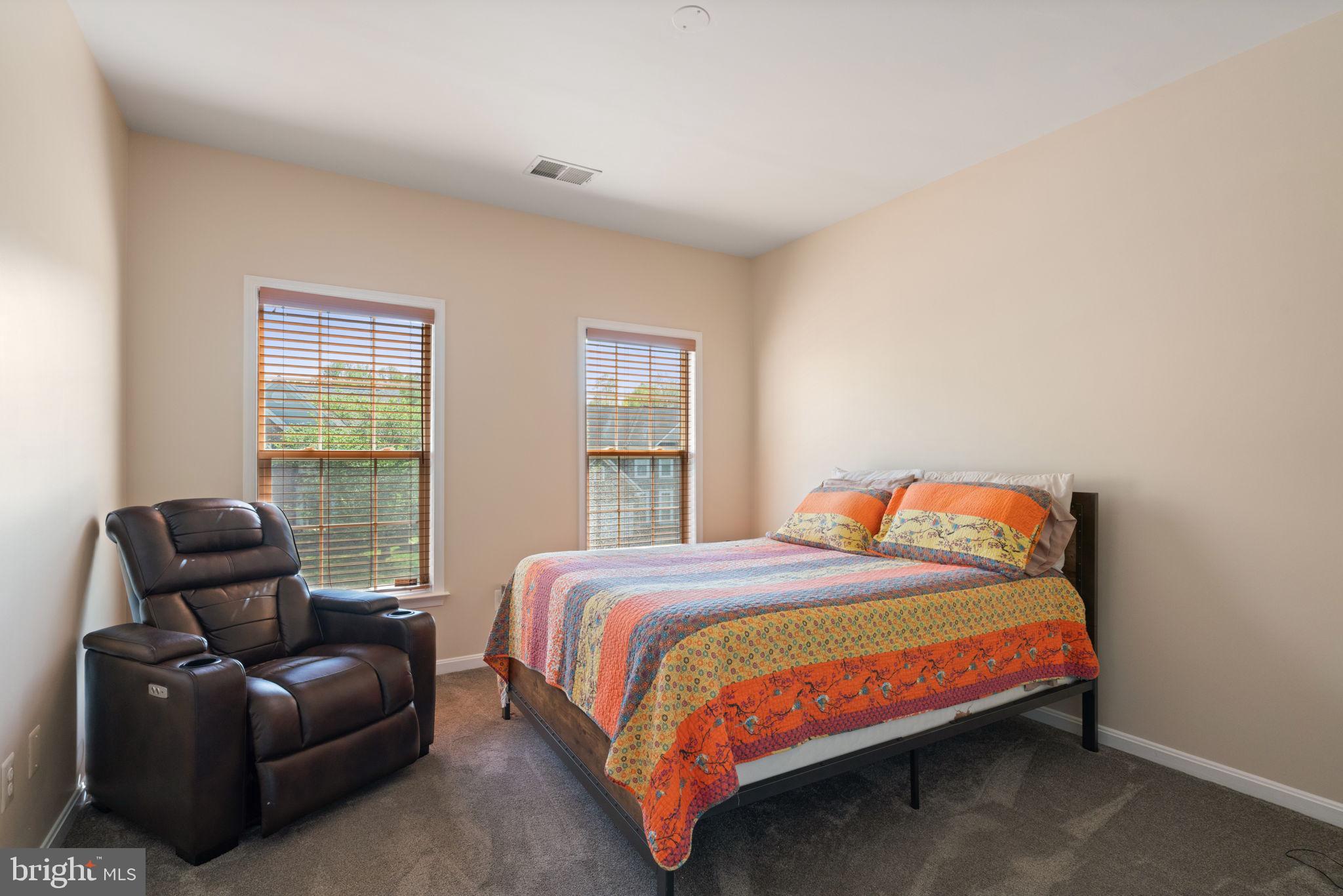 SARATOGA HUNT - Residential