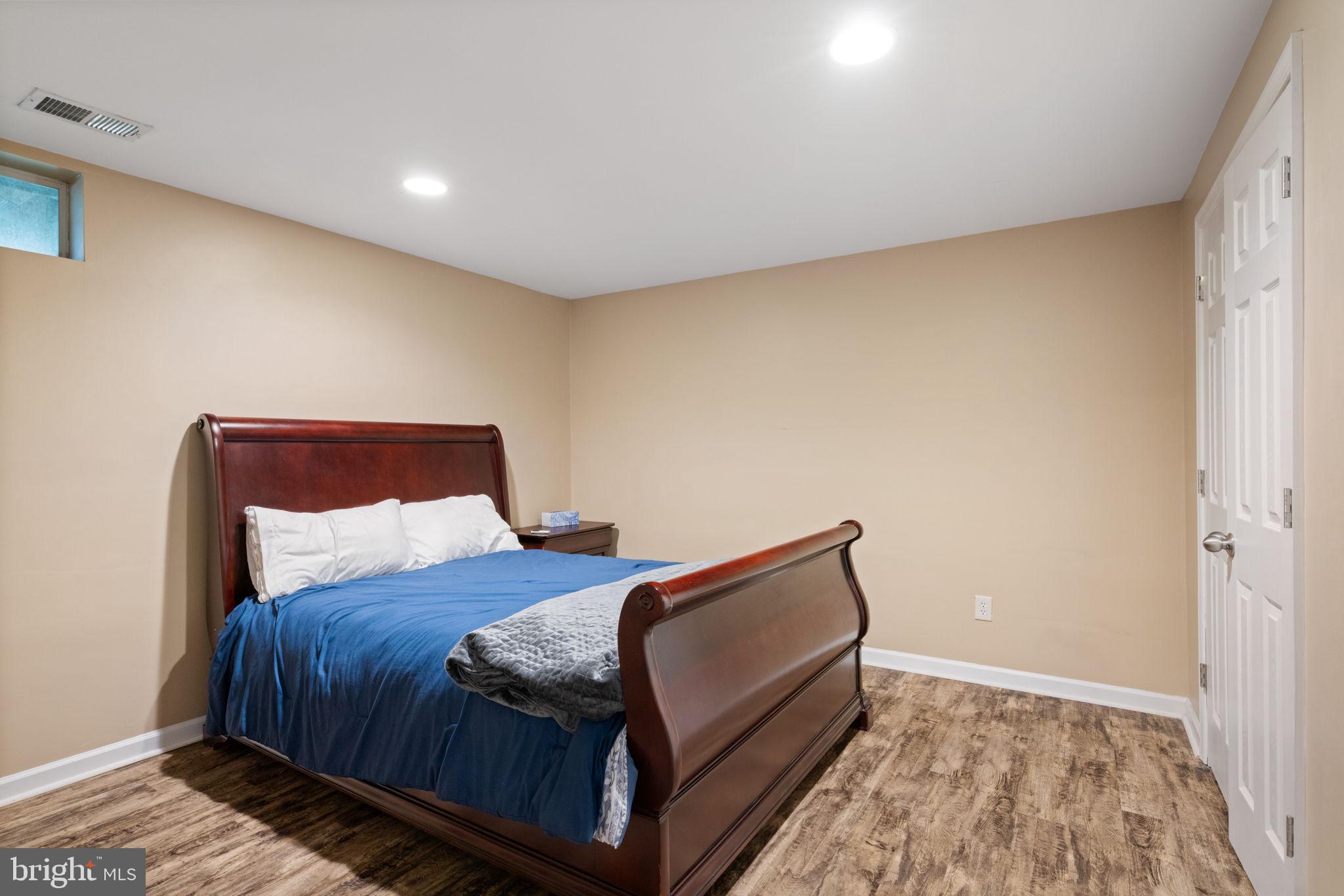 SARATOGA HUNT - Residential