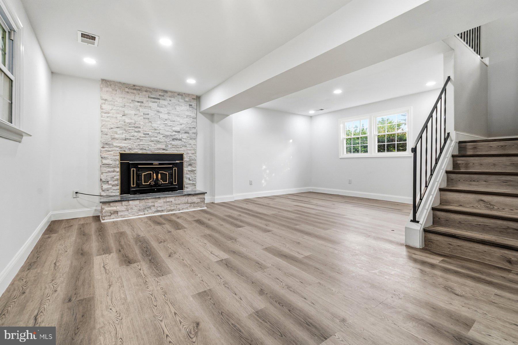 WESTVIEW PLACE - Residential