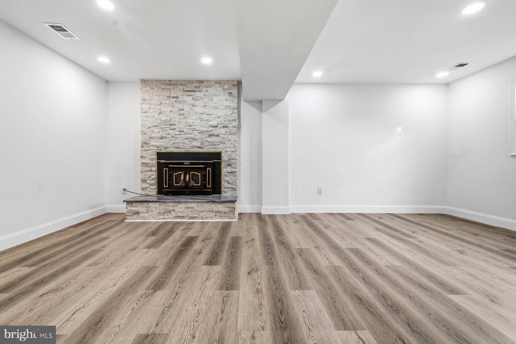 WESTVIEW PLACE - Residential