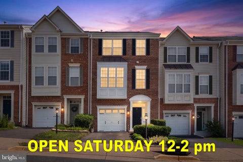 Photo of 508 Legrace Terrace NE, LEESBURG, VA 20176 (MLS # VALO2131882)