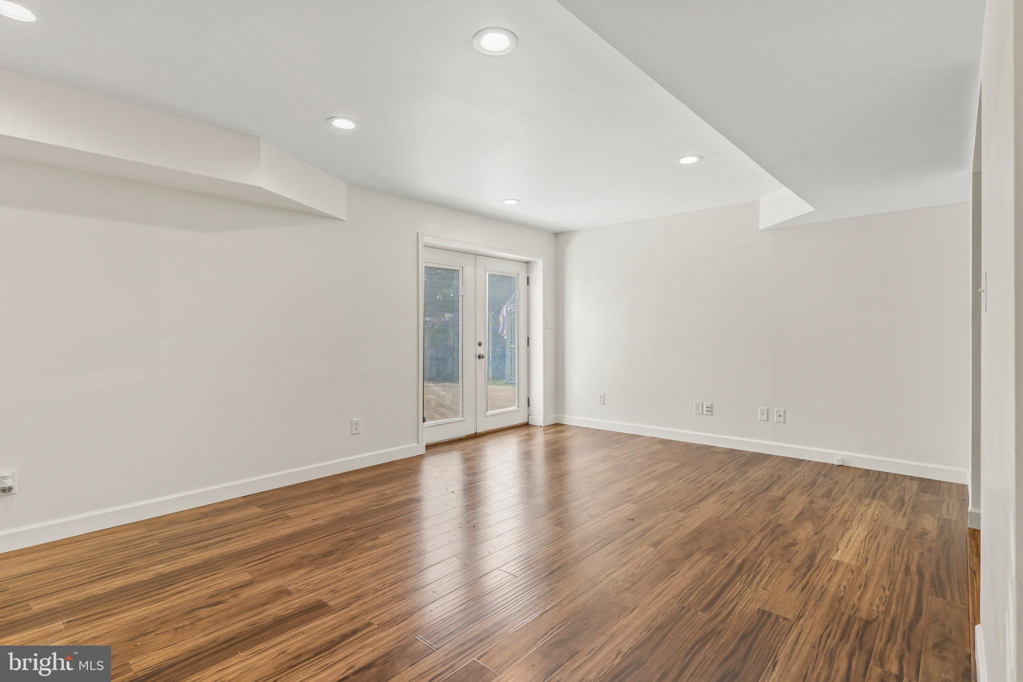 RIVER WOOD - Residential