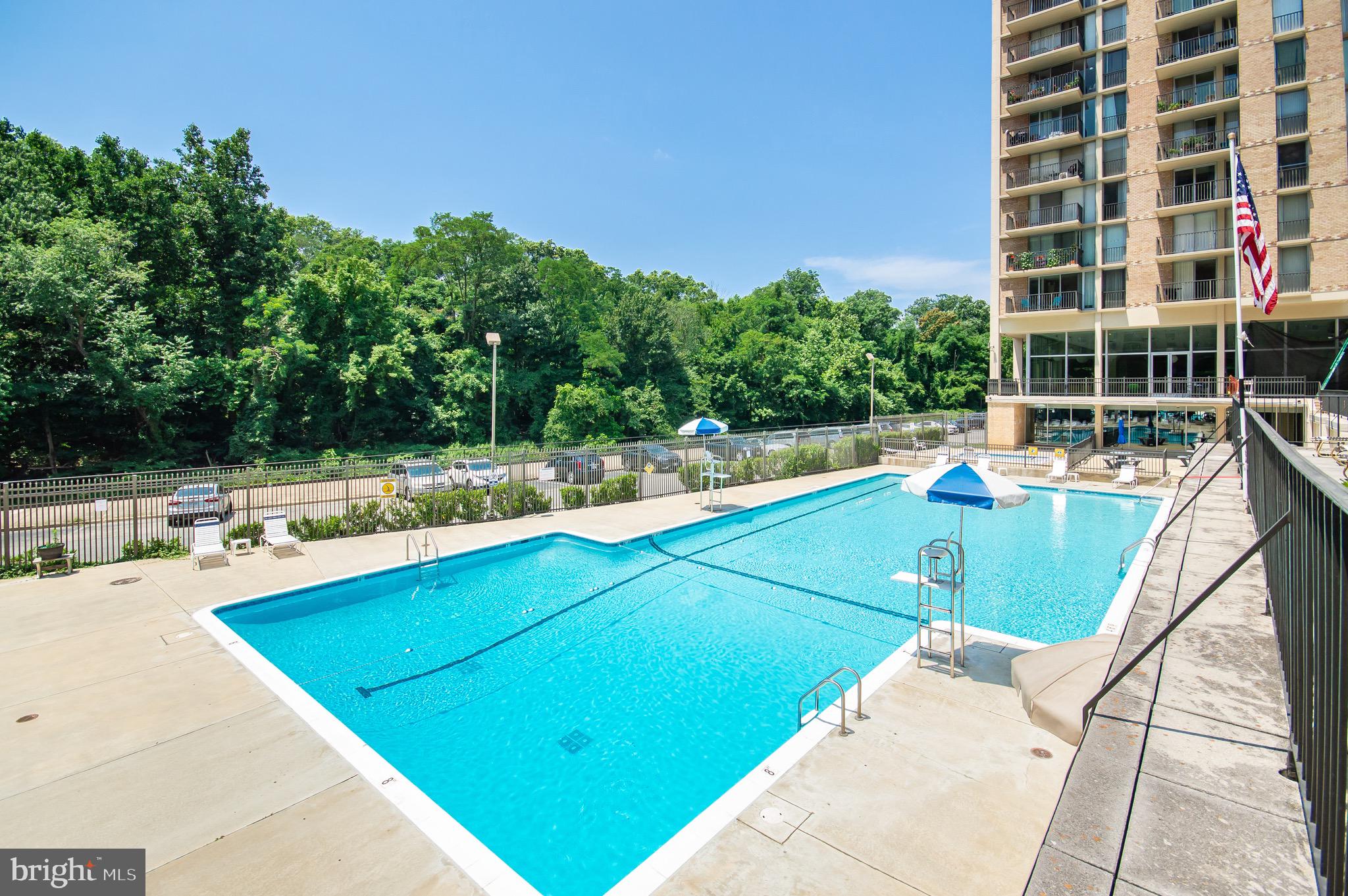 THE CARLTON - Residential