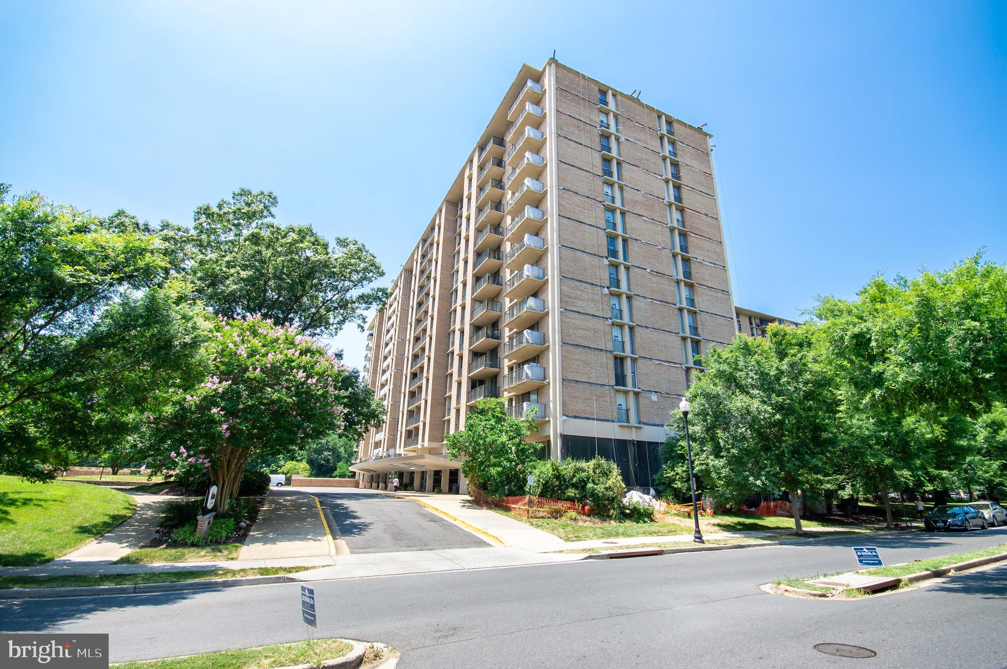 THE CARLTON - Residential