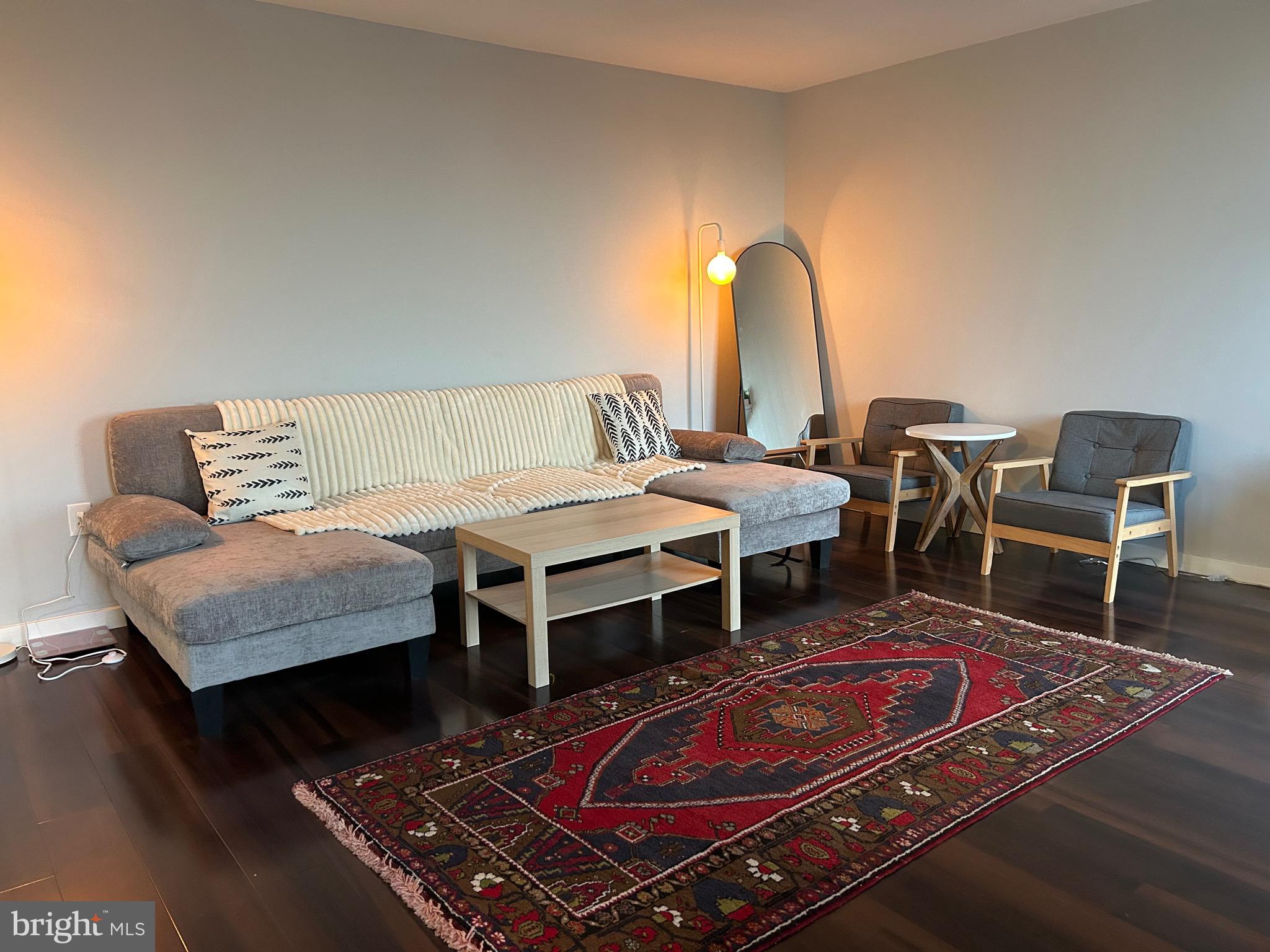 THE CARLTON - Residential