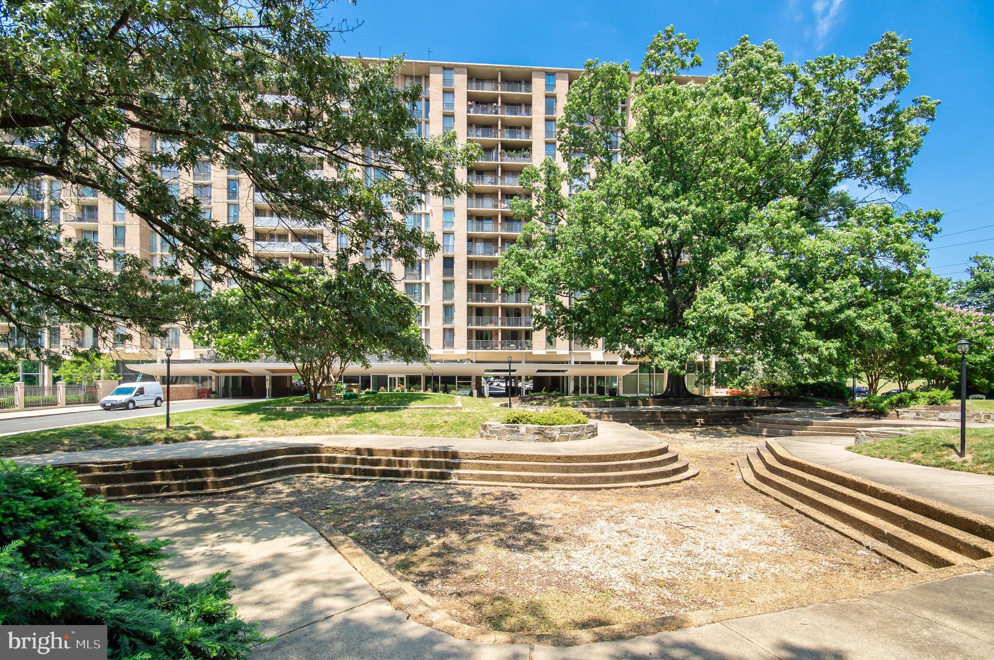 THE CARLTON - Residential