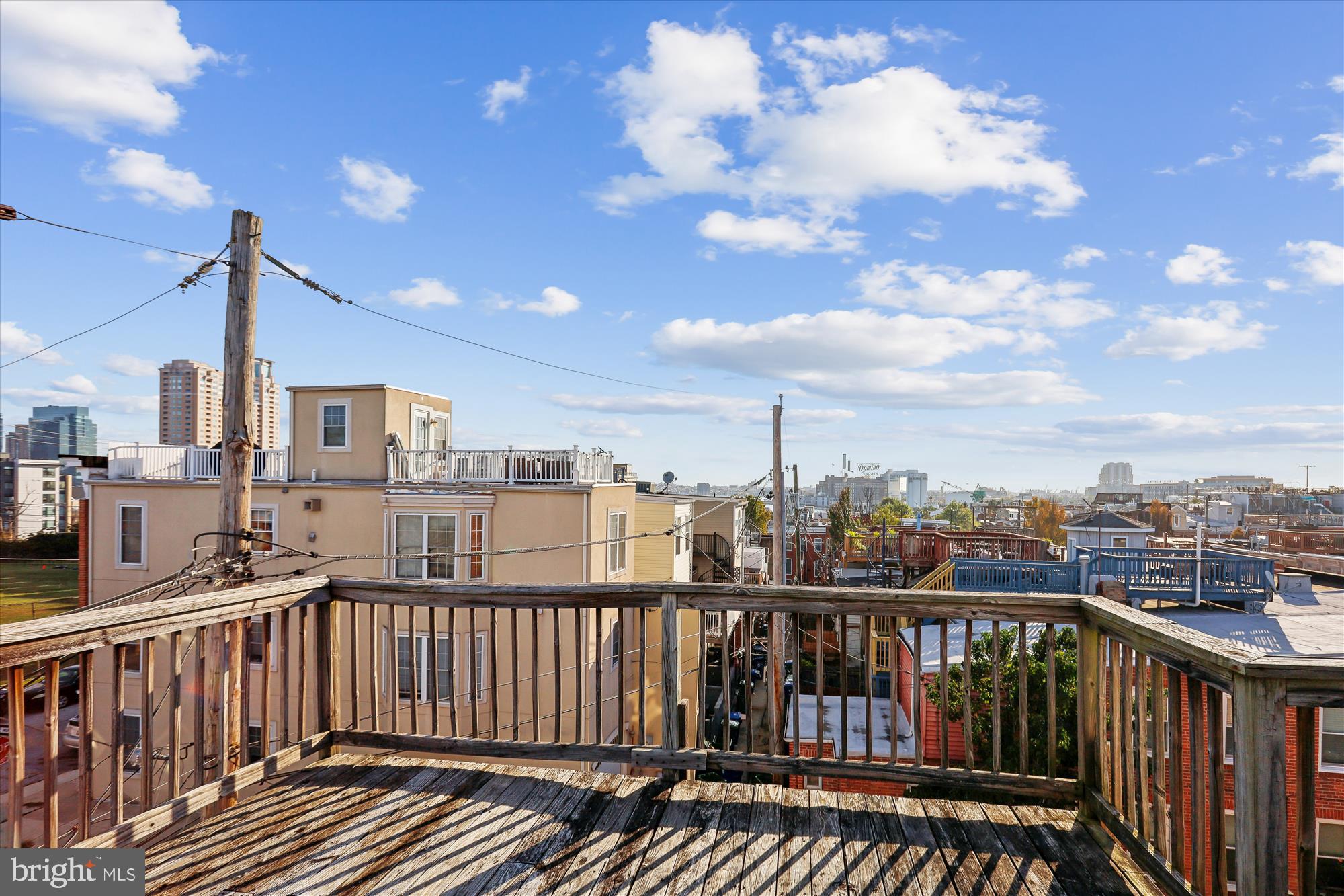 416 E CLEMENT STREET
