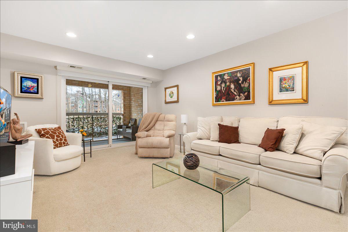 5833 COVE LANDING ROAD 304