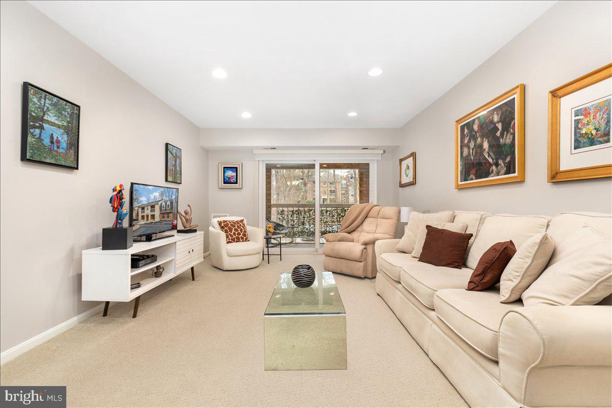 5833 COVE LANDING ROAD 304