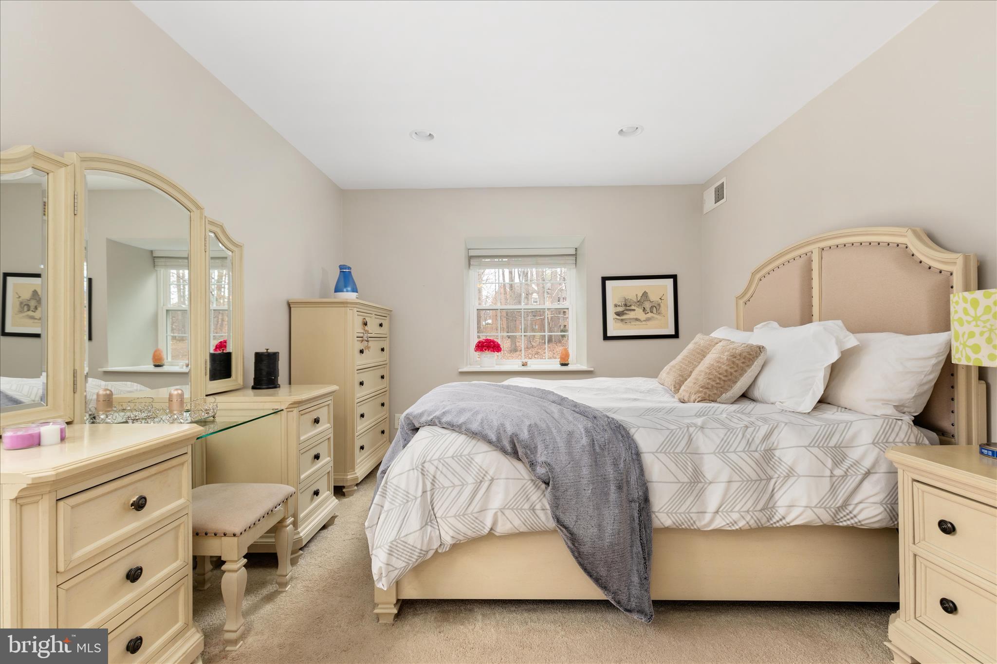 BURKE COVE - Residential