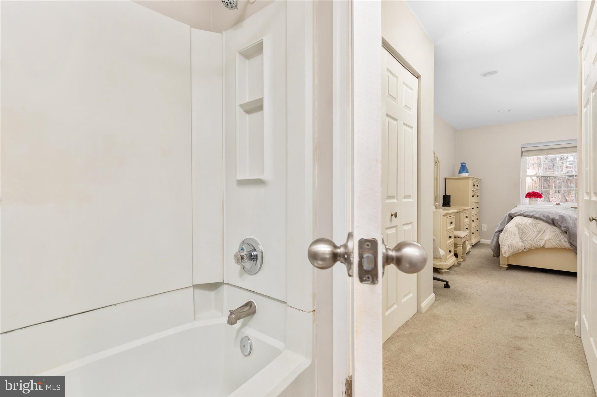 BURKE COVE - Residential