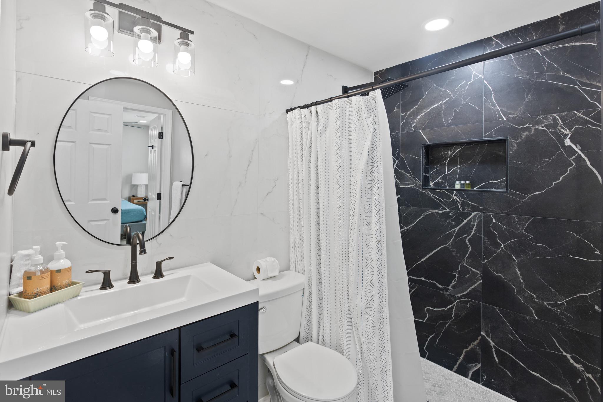 FAIRFAX VILLA - Residential