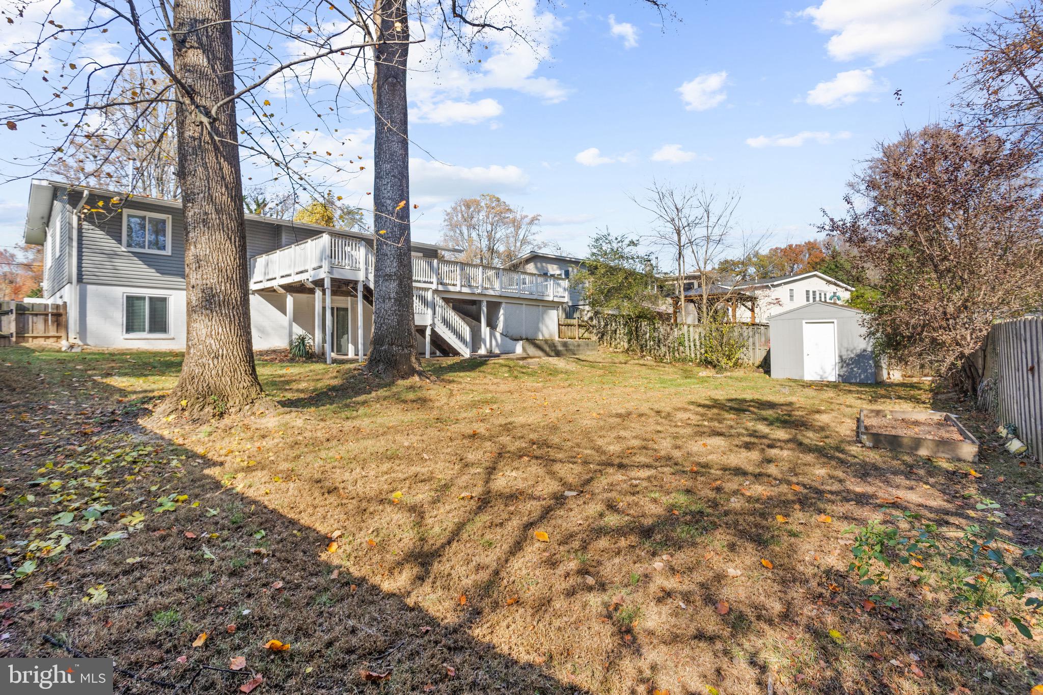 FAIRFAX VILLA - Residential