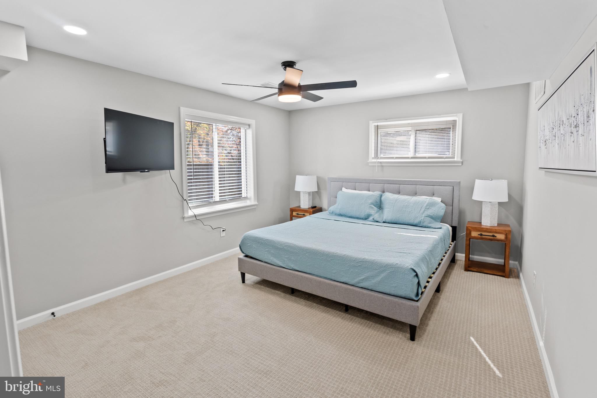 FAIRFAX VILLA - Residential