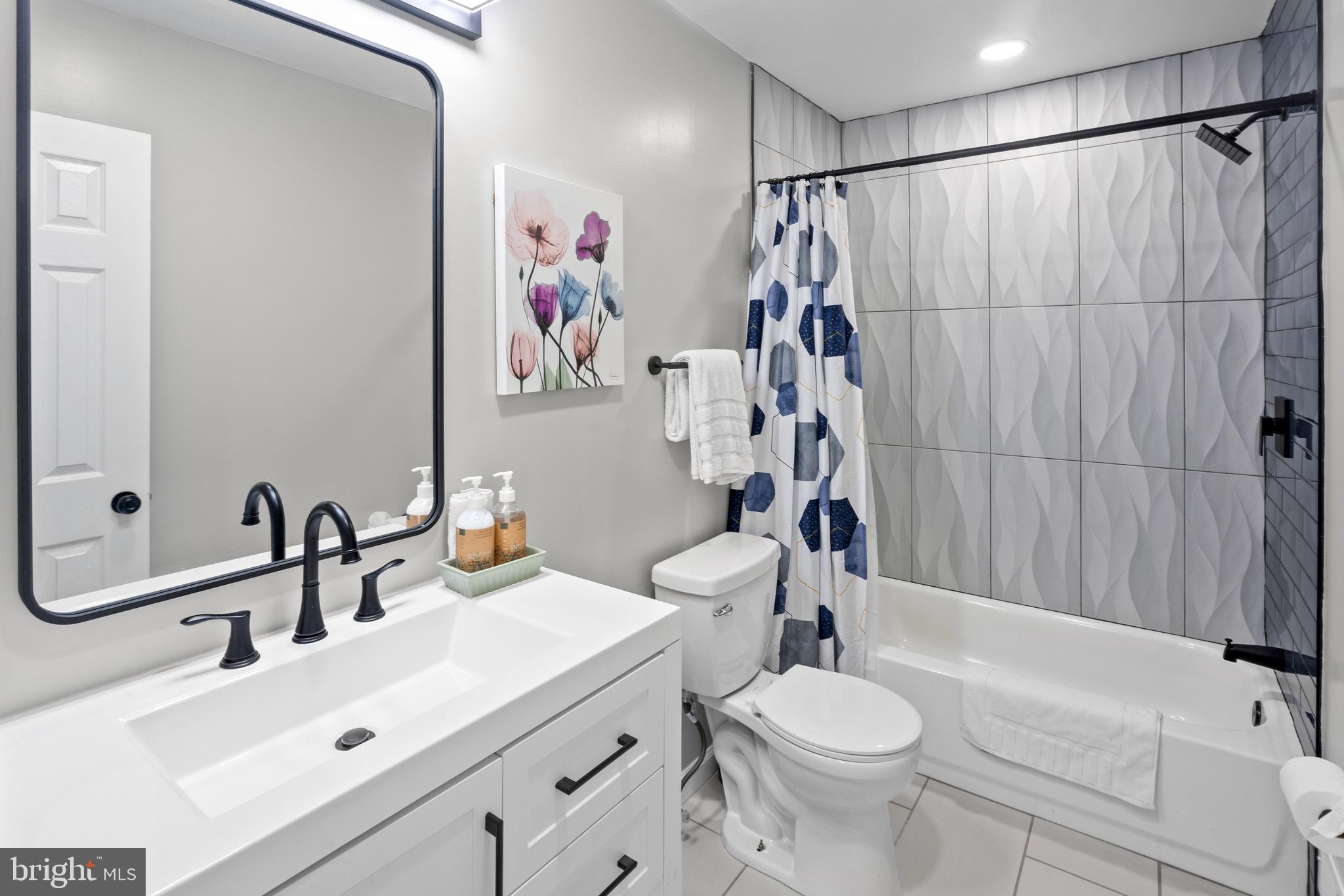 FAIRFAX VILLA - Residential