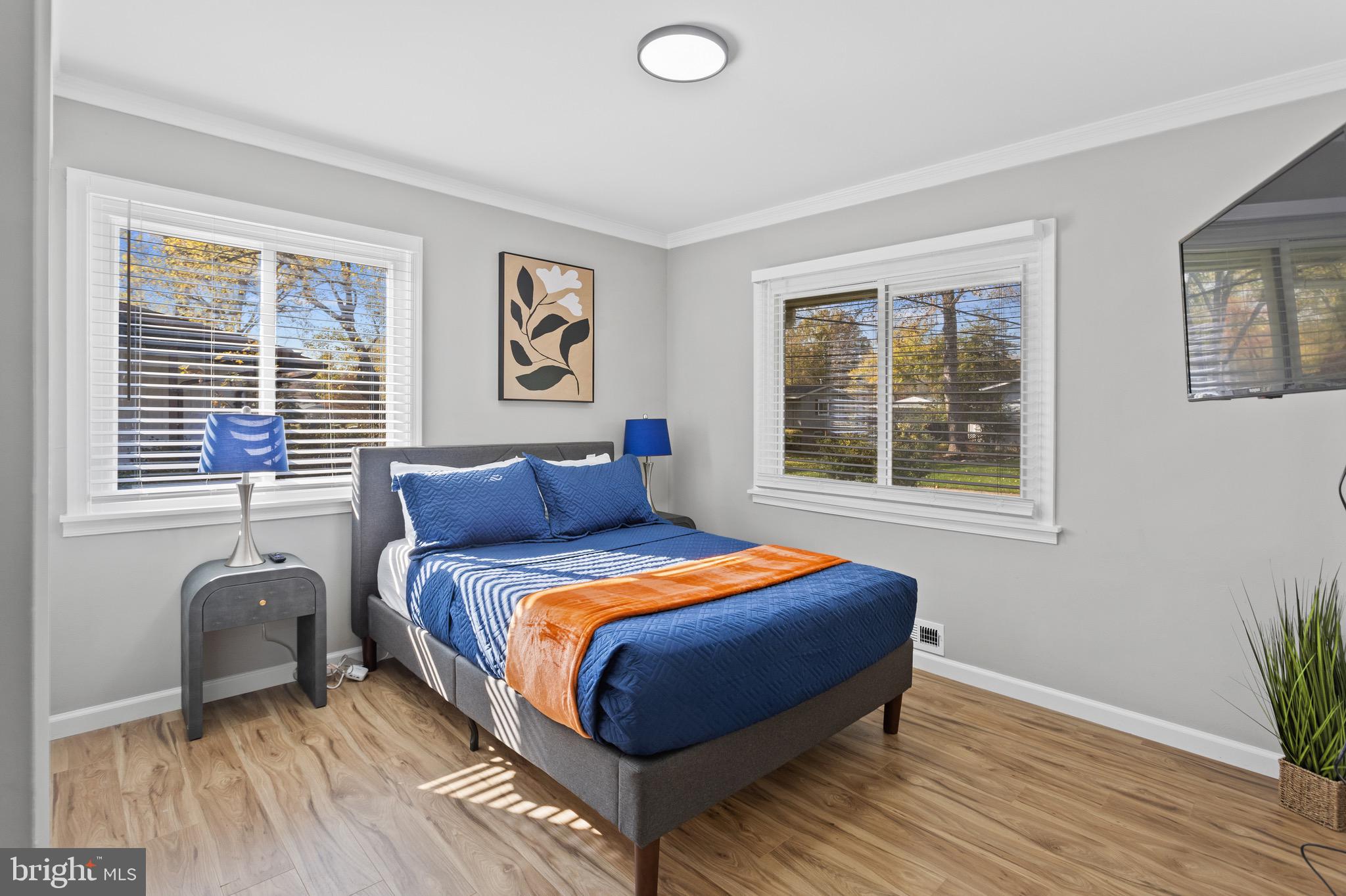 FAIRFAX VILLA - Residential