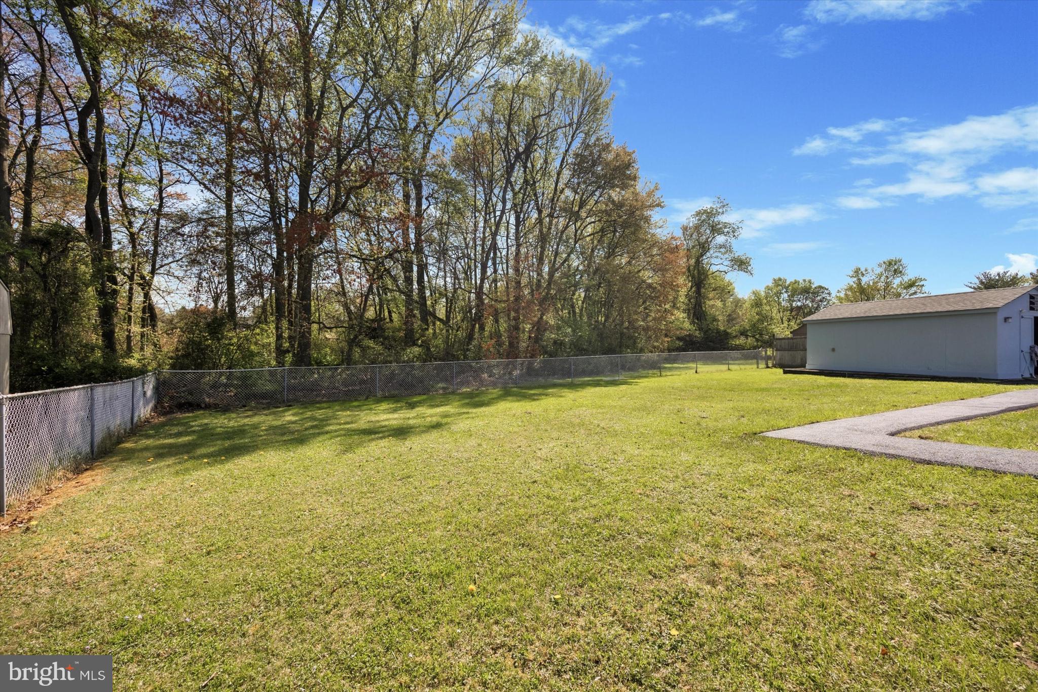 NEWARK OAKS - Residential