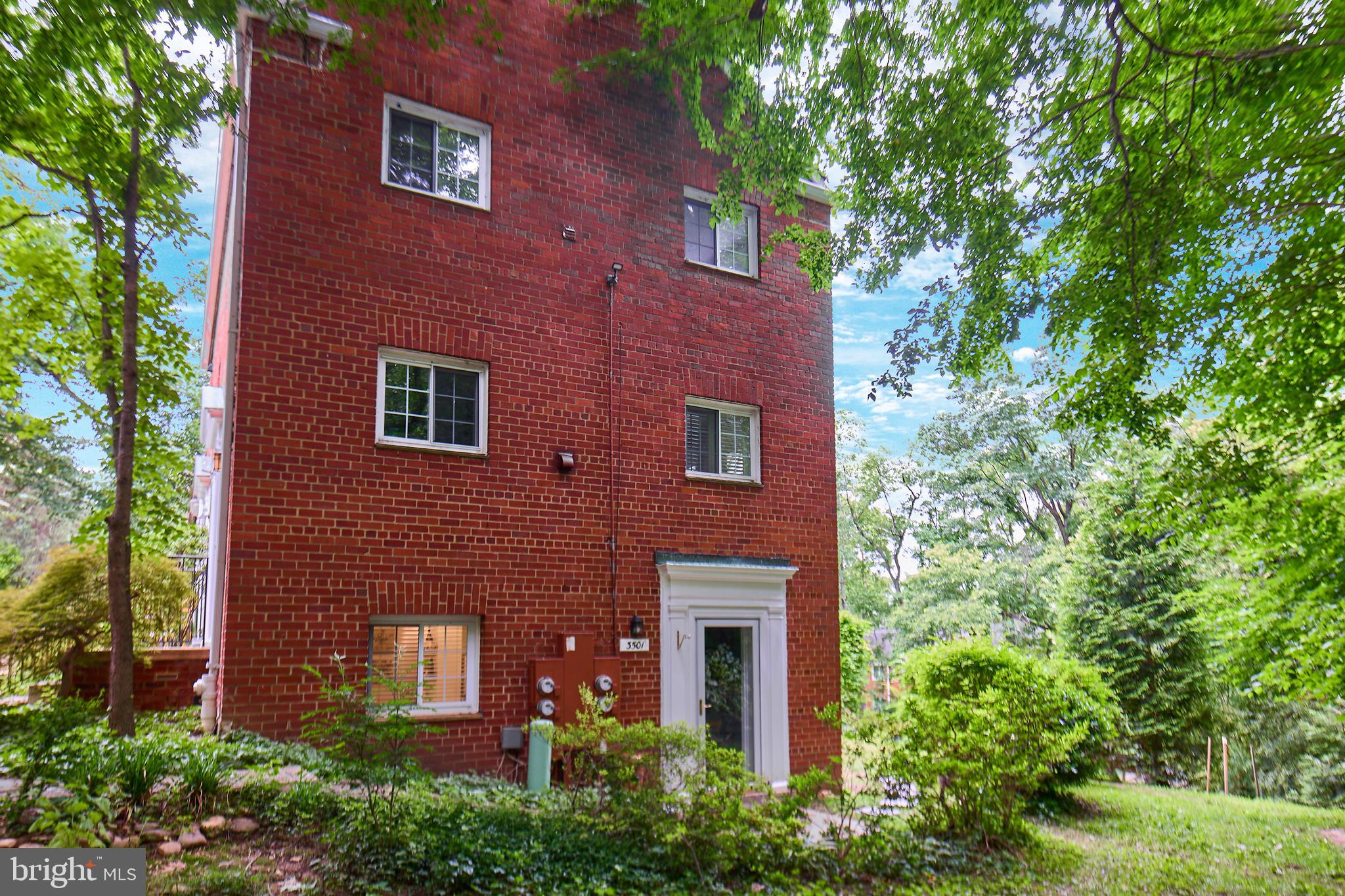 3501 MARTHA CUSTIS DRIVE