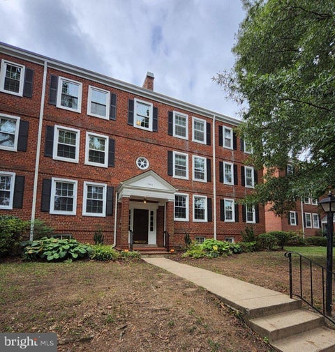 Condo For Rent - 2942 S Columbus Street #B2<br/> ARLINGTON, VA 22206