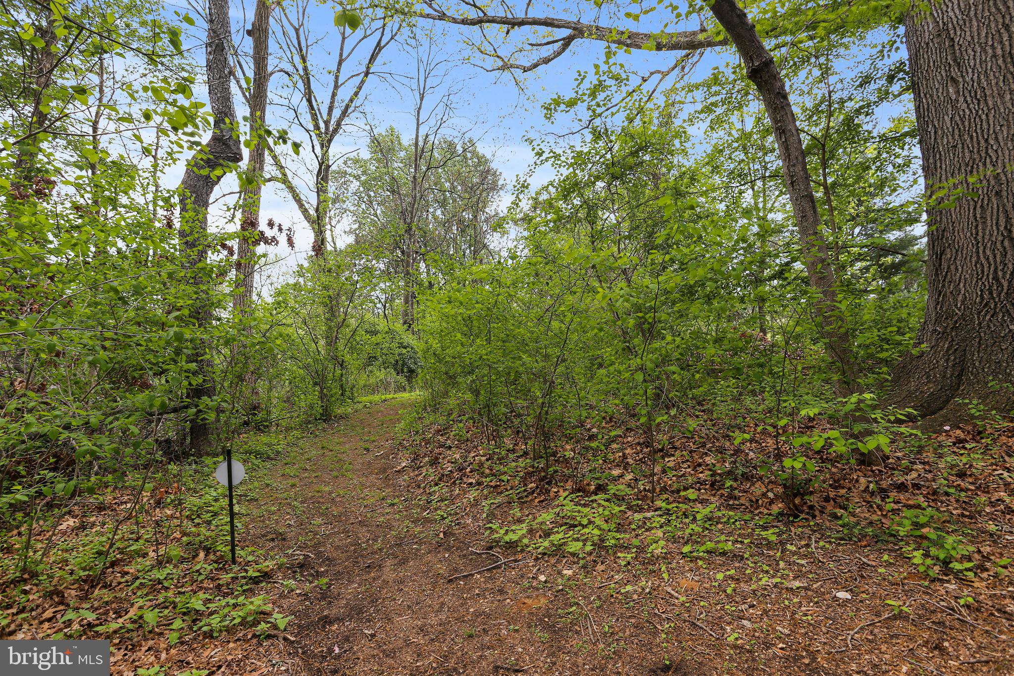 CRISWOOD MANOR - Residential