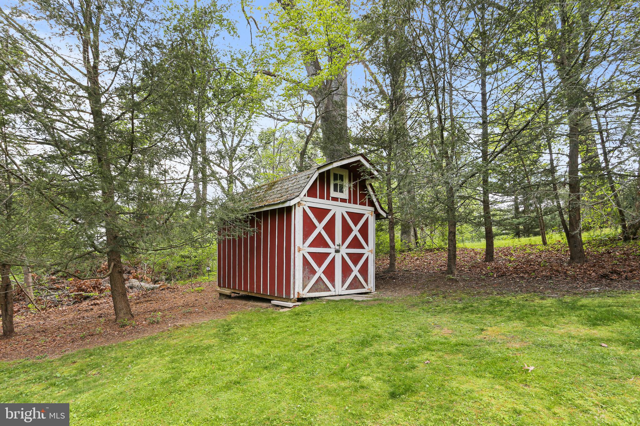 CRISWOOD MANOR - Residential