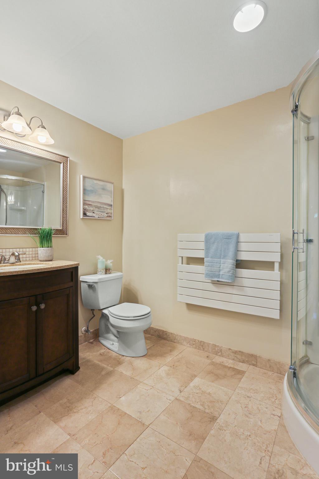 CRISWOOD MANOR - Residential