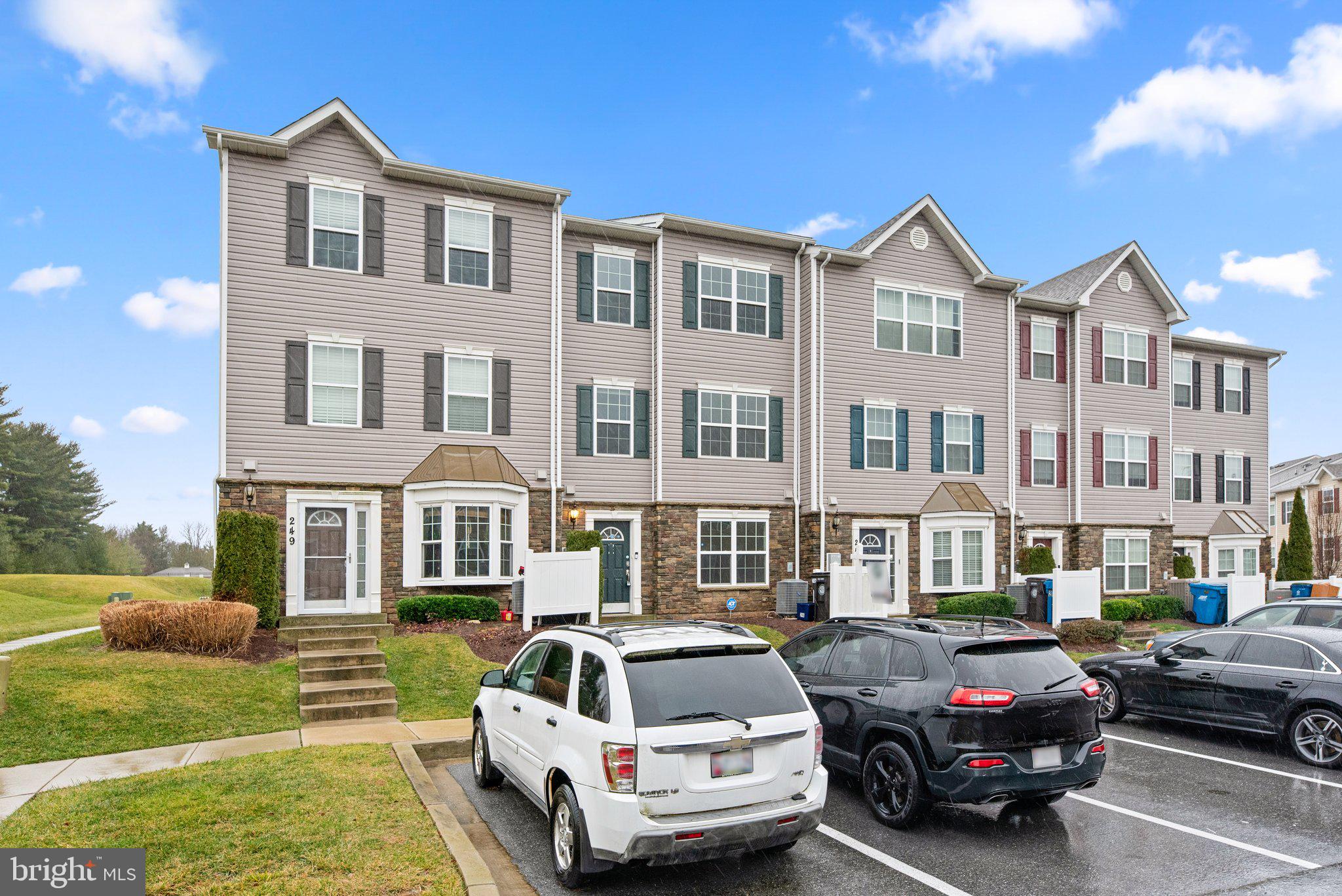 RESERVOIR RIDGE - Residential