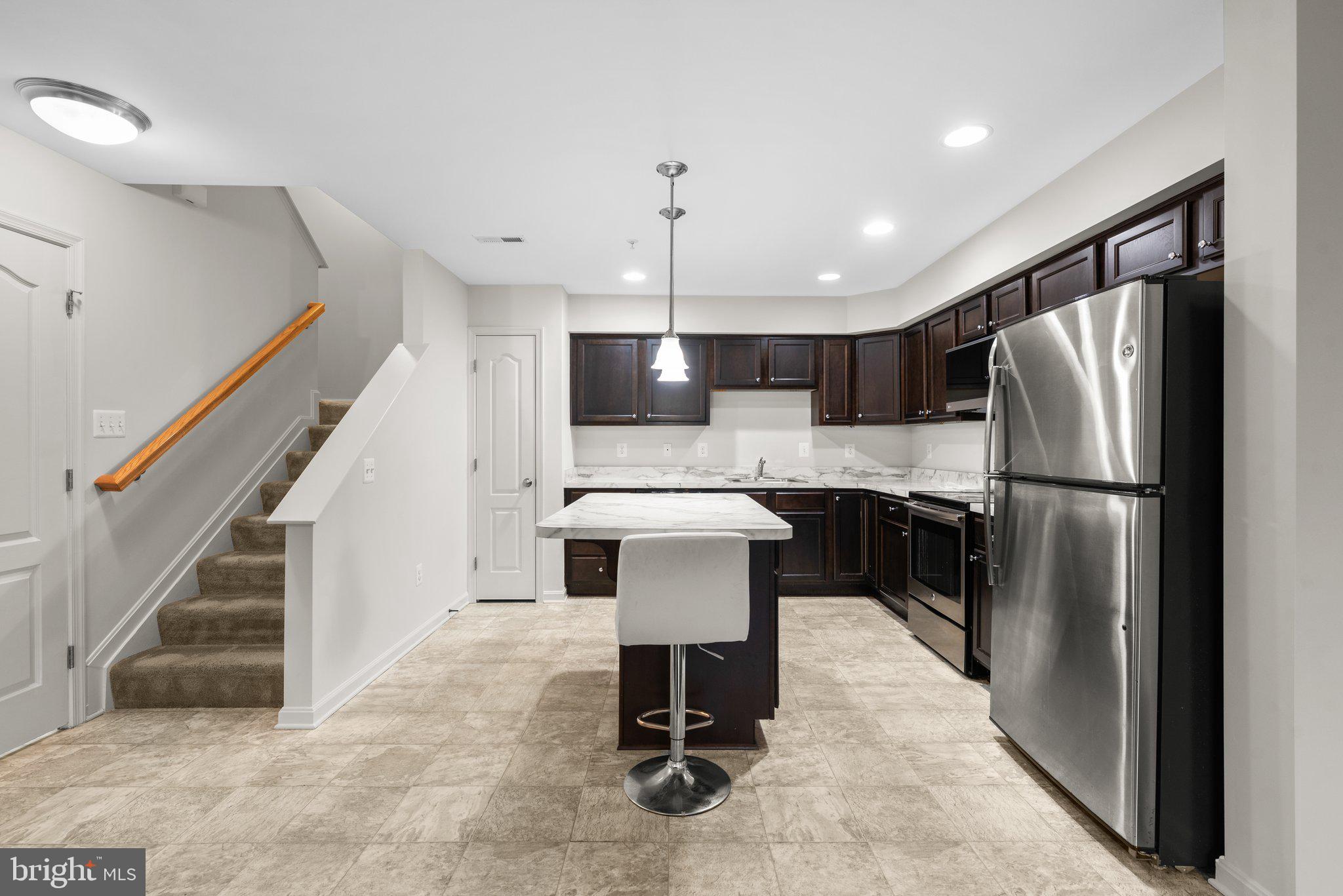 RESERVOIR RIDGE - Residential