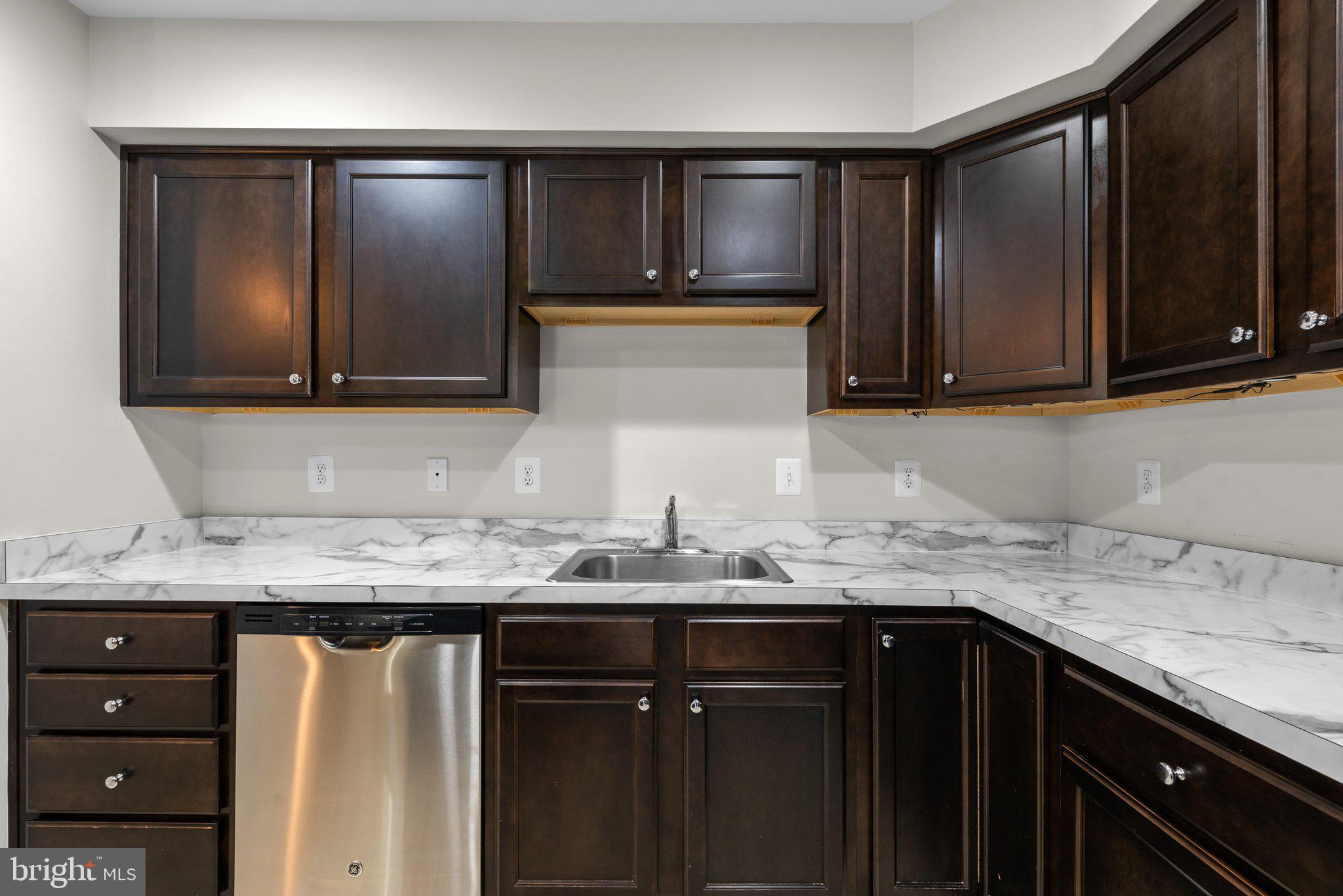 RESERVOIR RIDGE - Residential