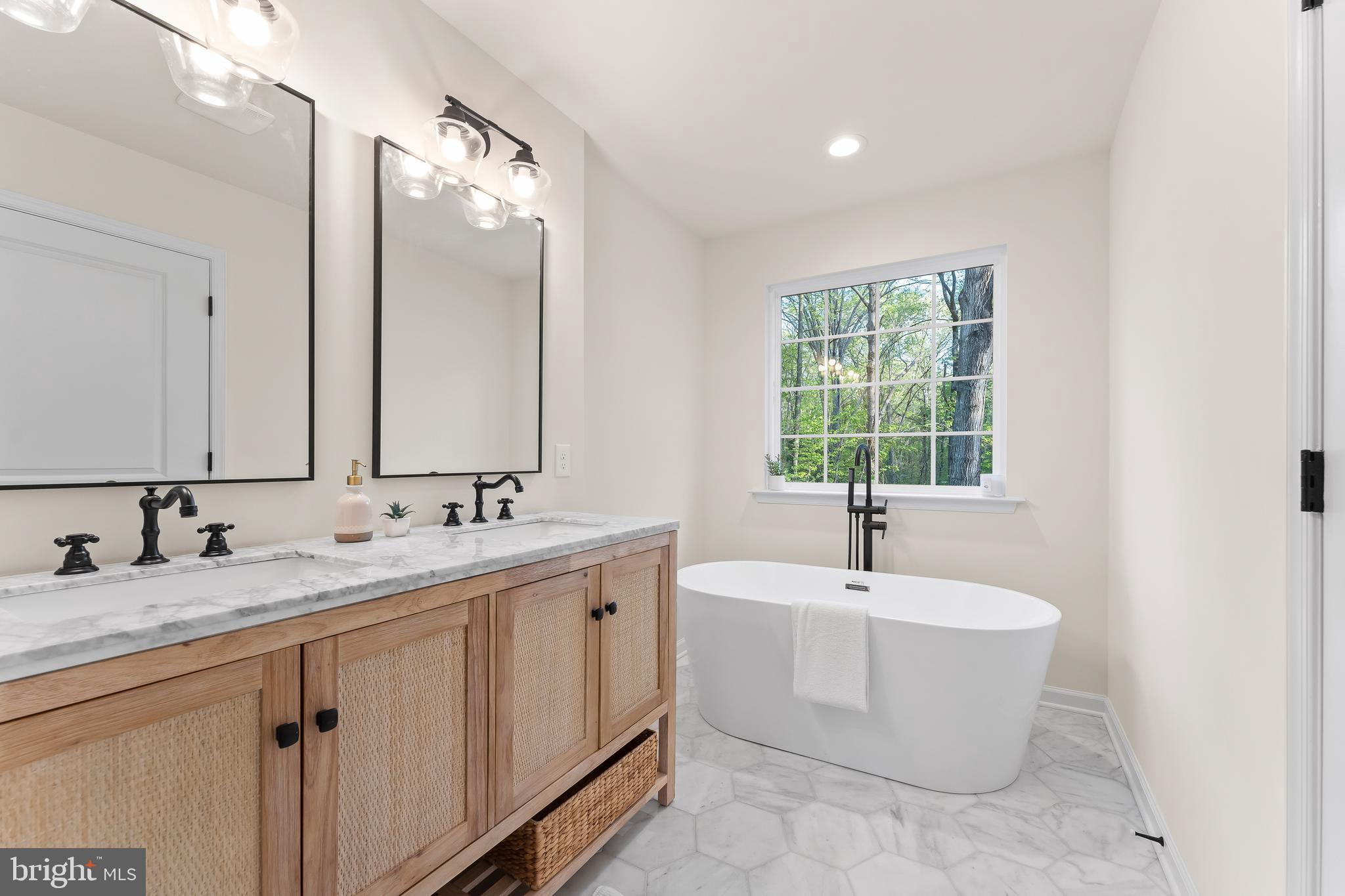 WYNDEMERE - Residential