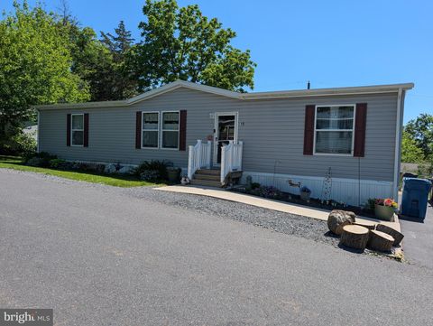 Mobile Home For Sale - 18 Woodedge Drive<br/> QUAKERTOWN, PA 18951
