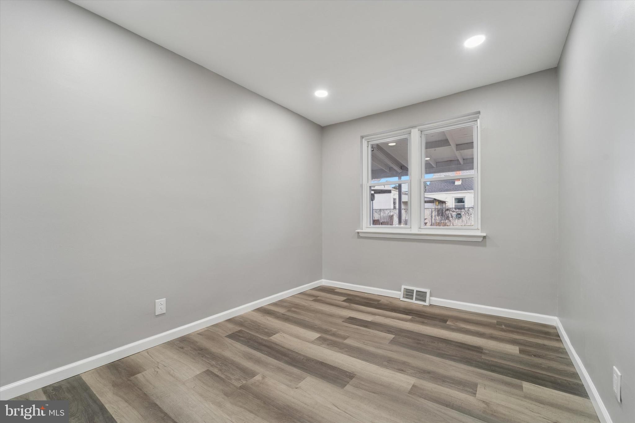 ACADEMY GARDENS - Residential