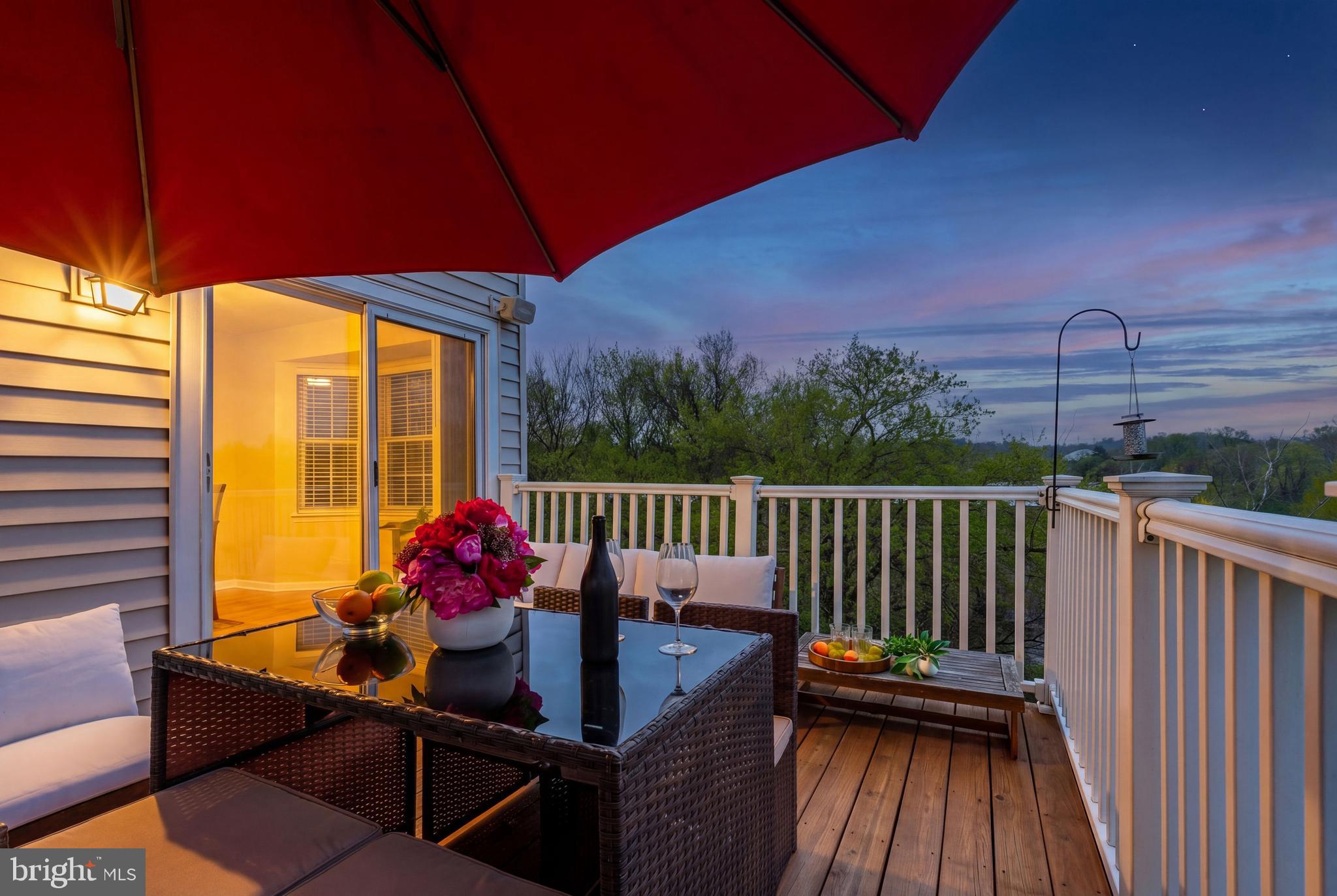 FREEDLEY SQUARE - Residential