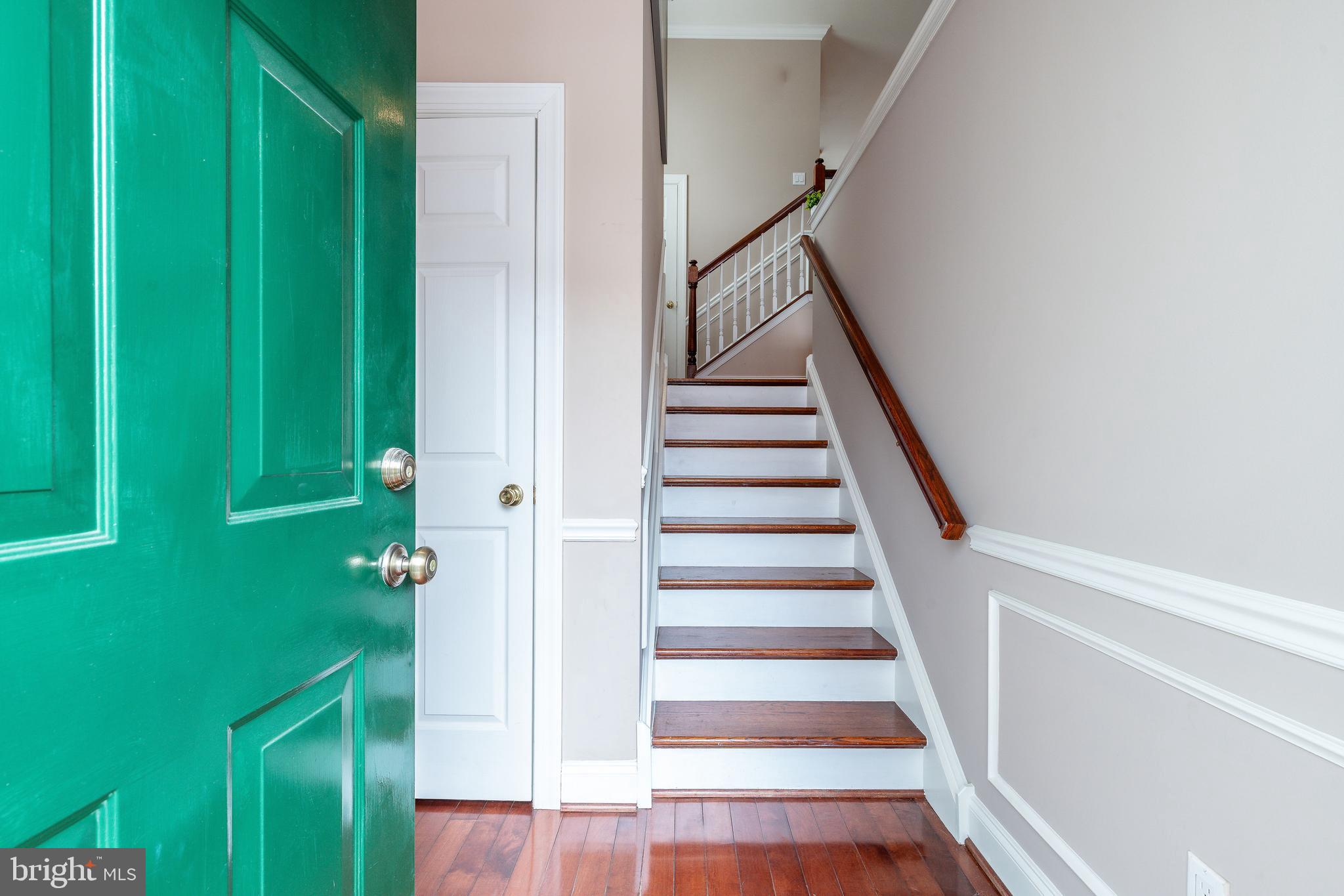 FREEDLEY SQUARE - Residential