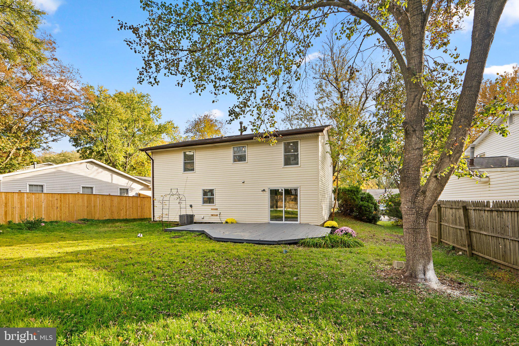 CROFTON MEADOWS - Residential