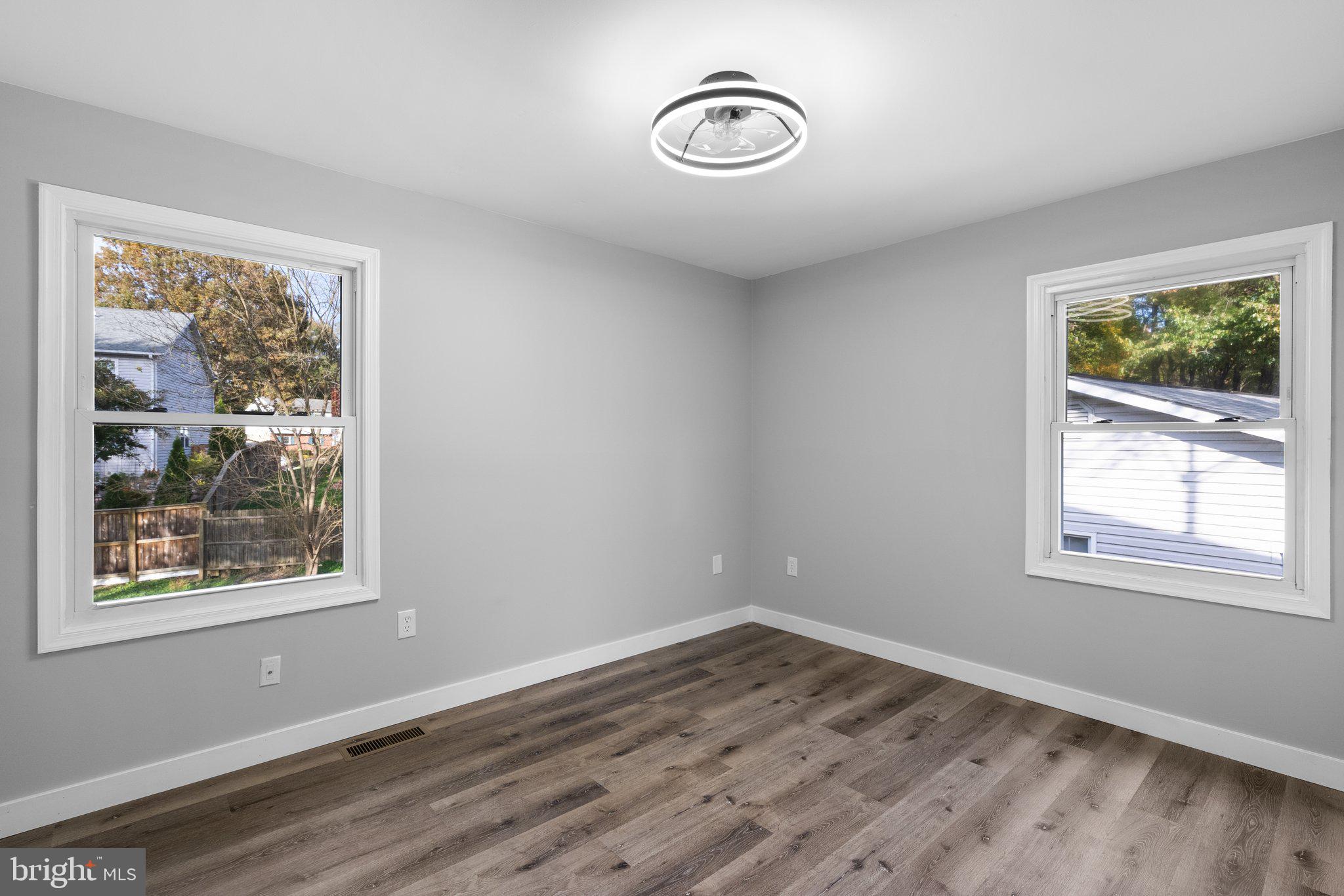 CROFTON MEADOWS - Residential