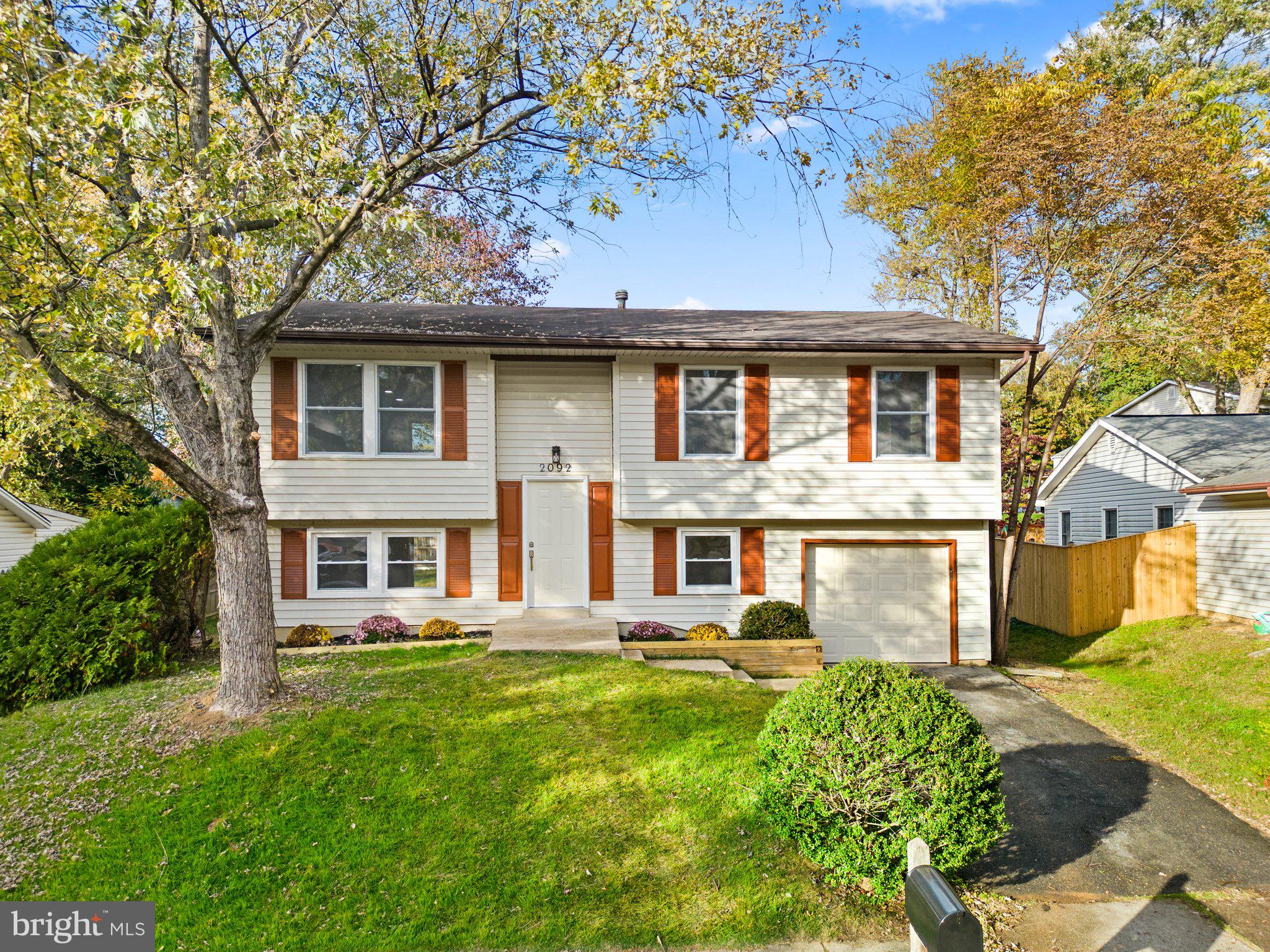 CROFTON MEADOWS - Residential