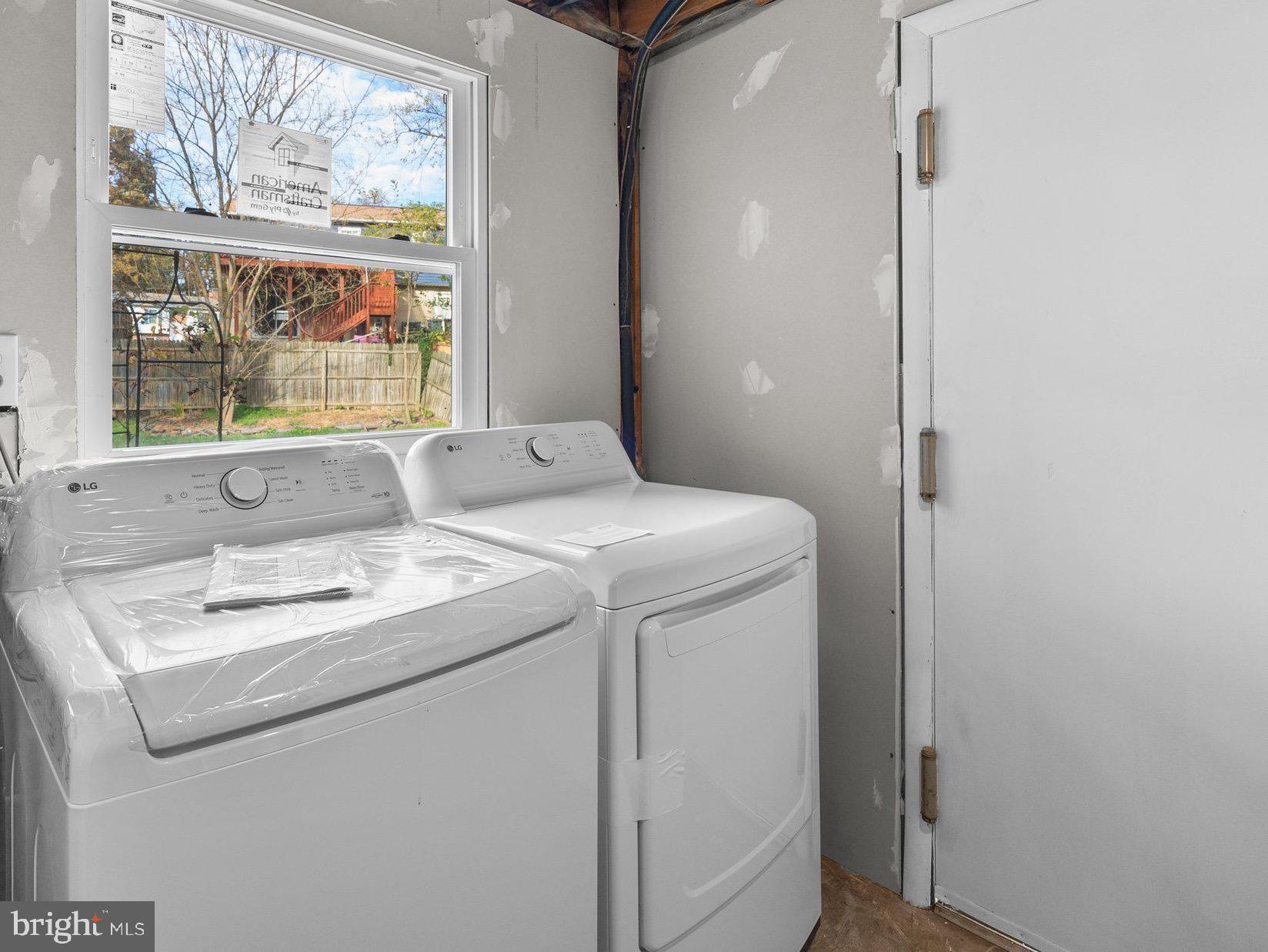 CROFTON MEADOWS - Residential