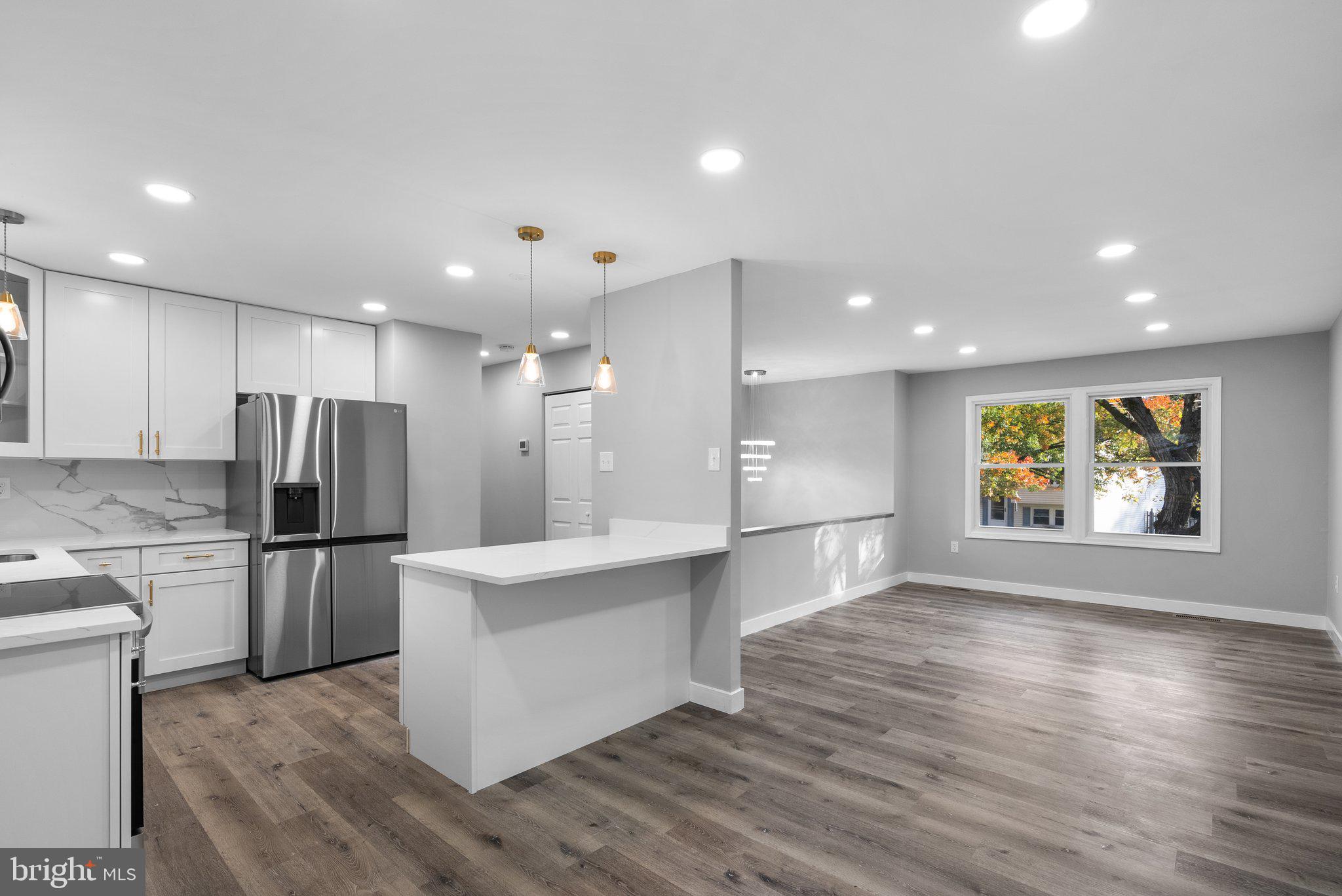 CROFTON MEADOWS - Residential