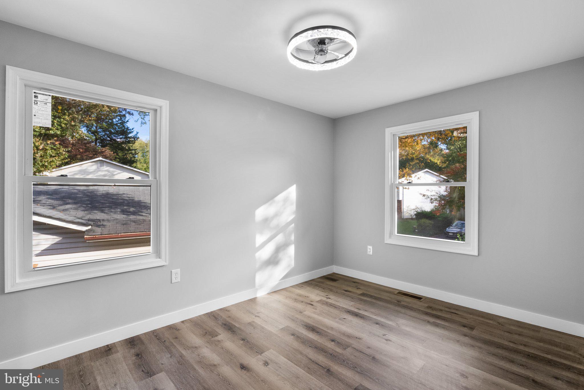 CROFTON MEADOWS - Residential