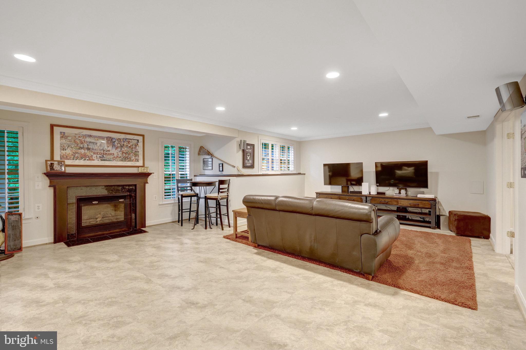 HUNT VALLEY ESTATES - Residential