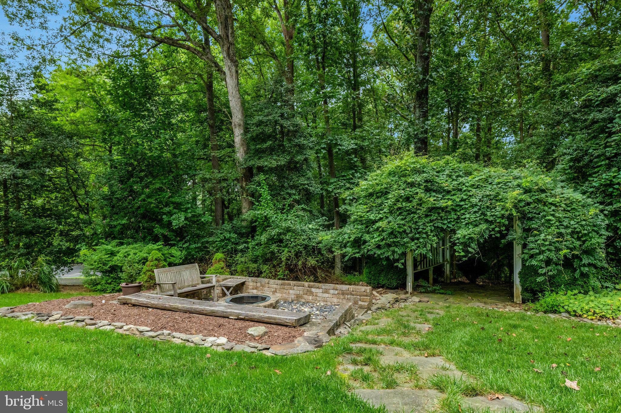 HUNT VALLEY ESTATES - Residential