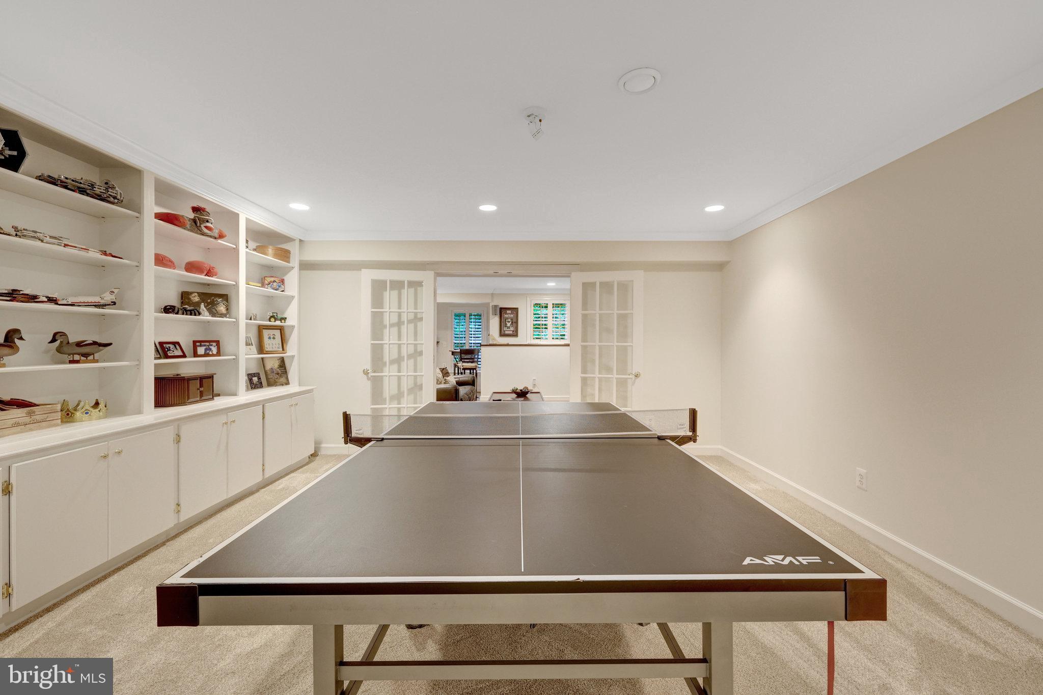 HUNT VALLEY ESTATES - Residential