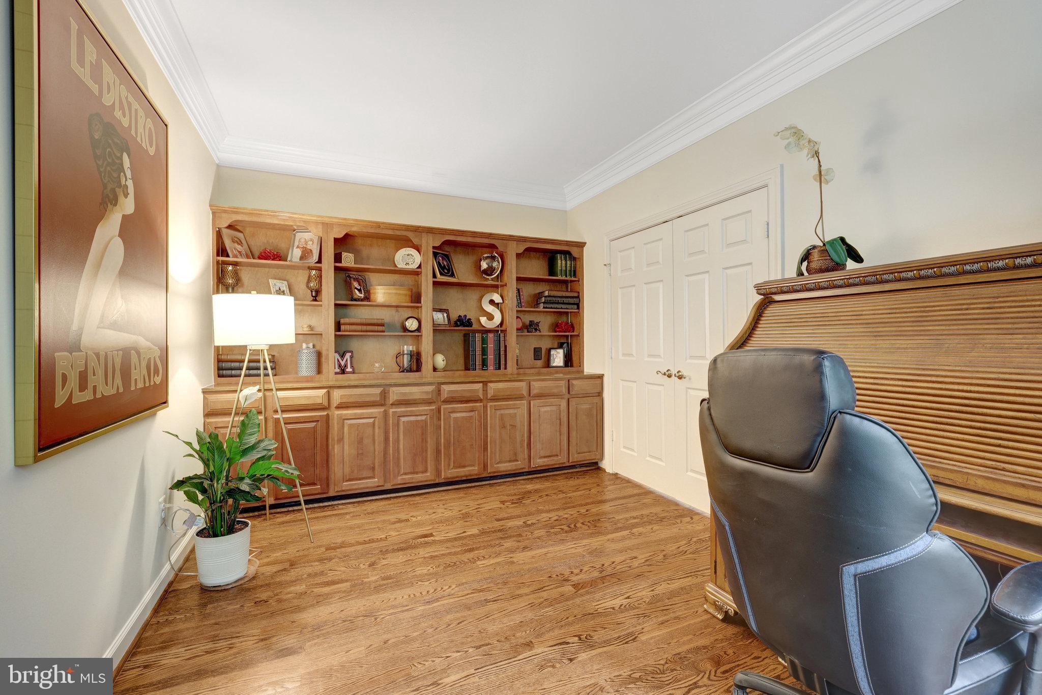 HUNT VALLEY ESTATES - Residential