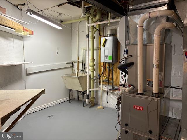 RANDOLPH HILLS - Residential Lease